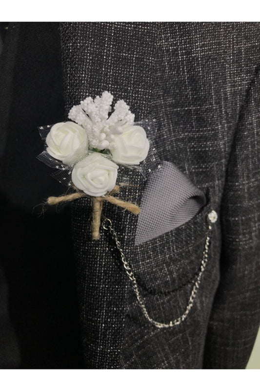 Weiße Boutonniere