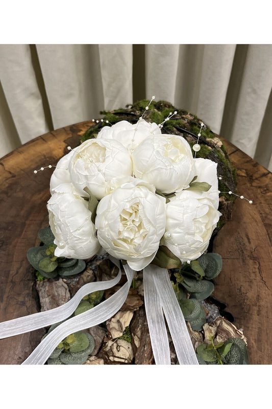 Brautstrauß mit Perlen und Pfingstrosen – Ansteckblume für den Bräutigam – Brautstrauß