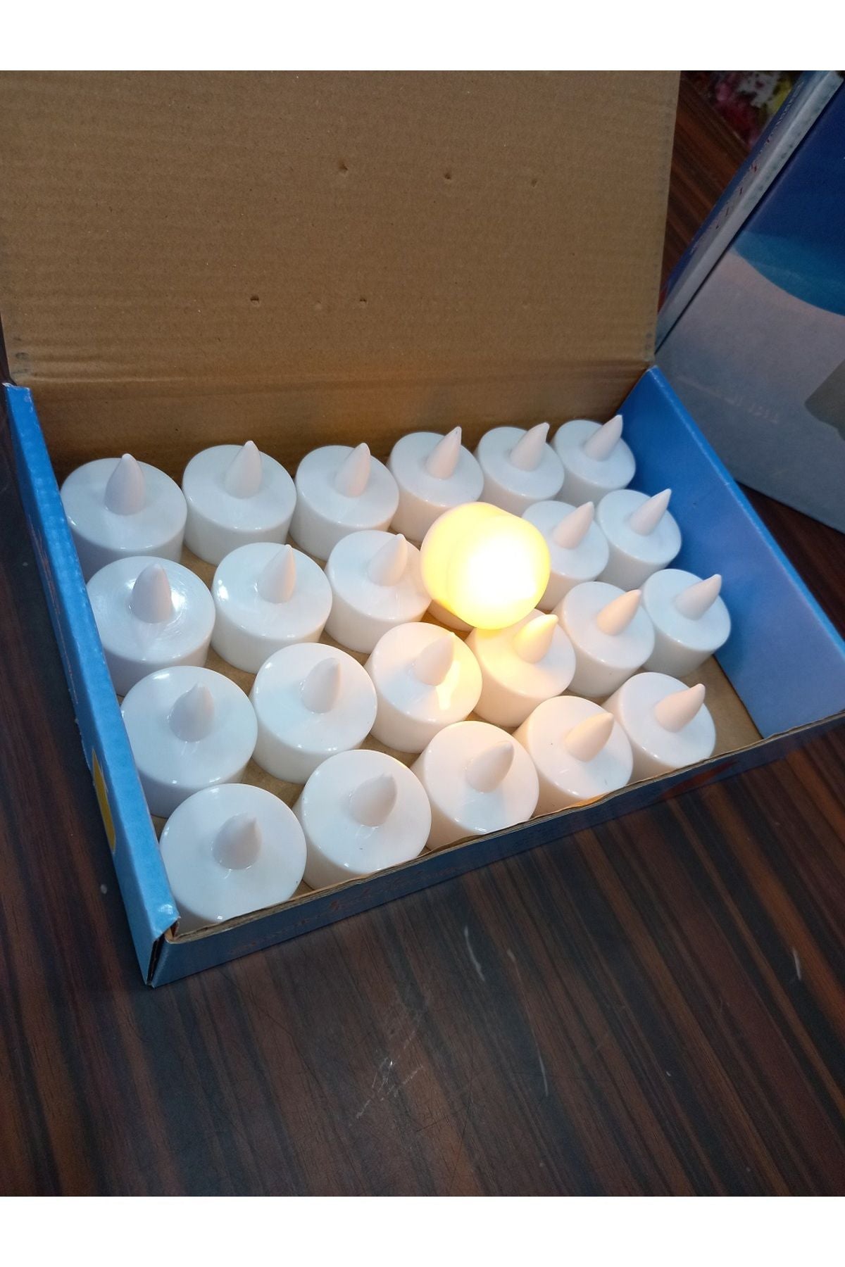LED Kerze Kerze 12 Stück Teelichtkerzen LED Beleuchtete Rauchfreie Batteriebetriebene LED Kerze