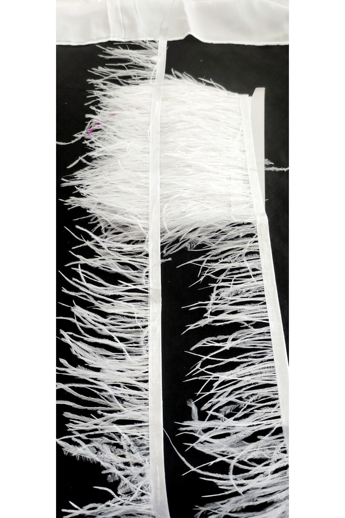 Straußenfederstreifen Weiß (9 cm)