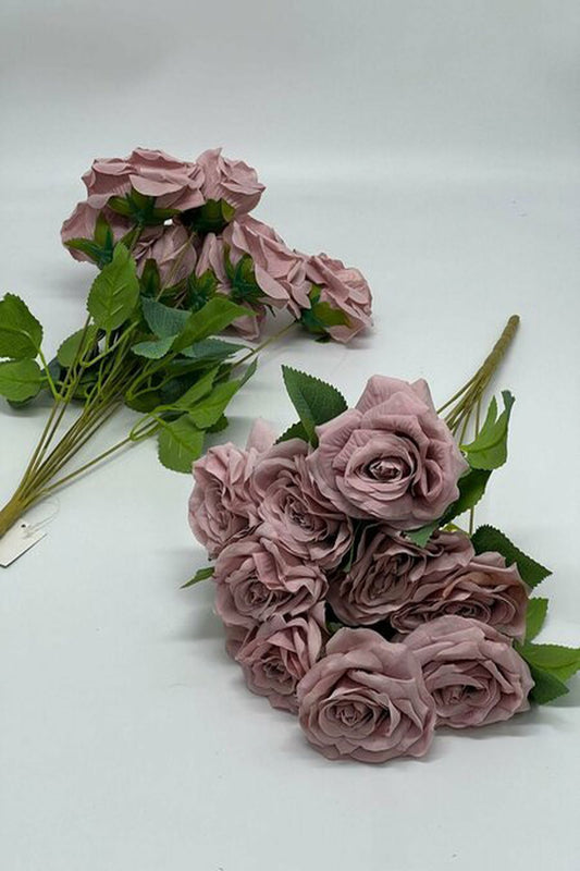 Offener Rosenstrauß mit 9 Blütenköpfen – realistisch aussehende Kunstblumen