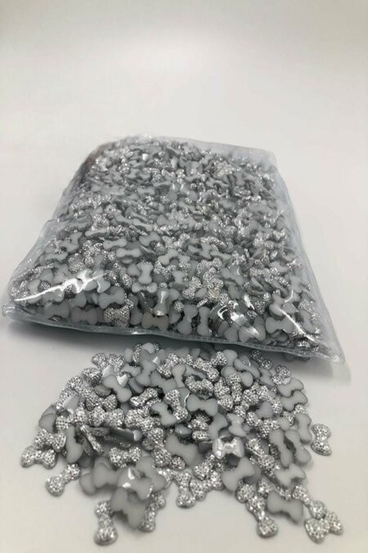 50 Stück Schleifenschliffsteine - 7x12mm, praktisches Set zum Dekorieren und Basteln