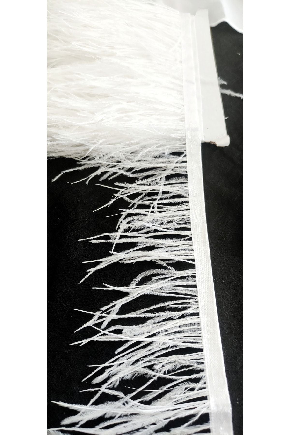 Straußenfederstreifen Weiß (9 cm)