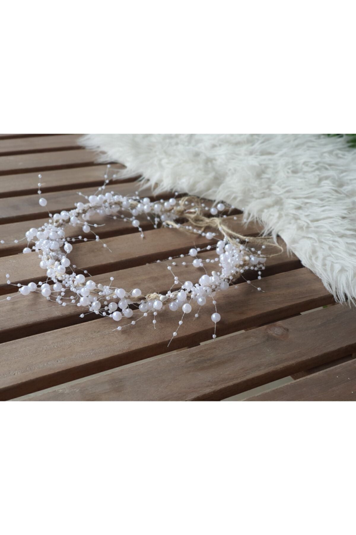 Weiße, schlichte Schwangerschaftskrone mit Perlen für Damen