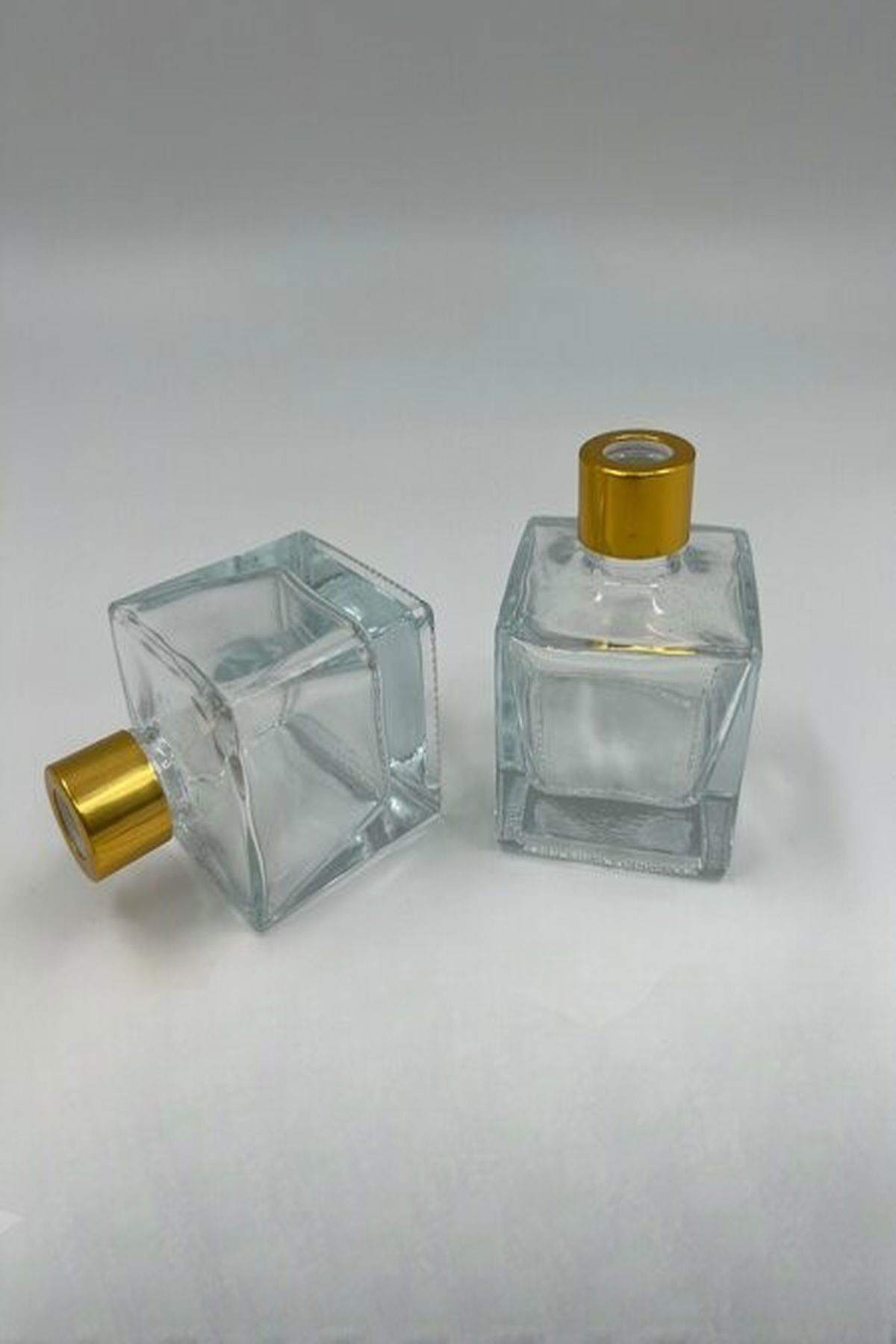 Dekoratives Lufterfrischerflaschen-Set aus Glas – 2er-Pack, leer und nachfüllbar