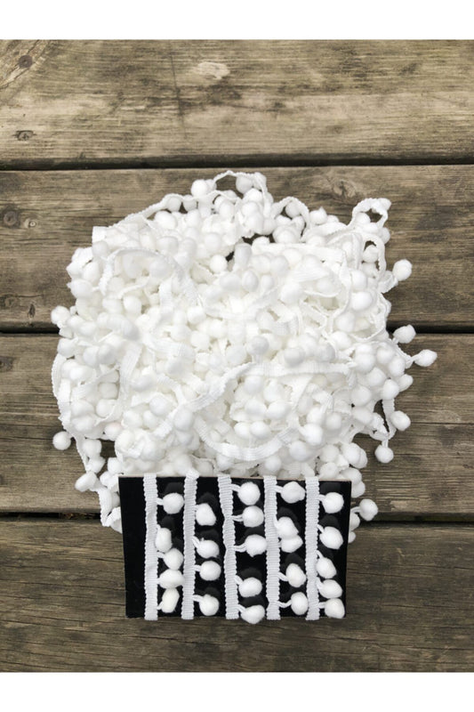 3 Meter weißer Pompon aus Band