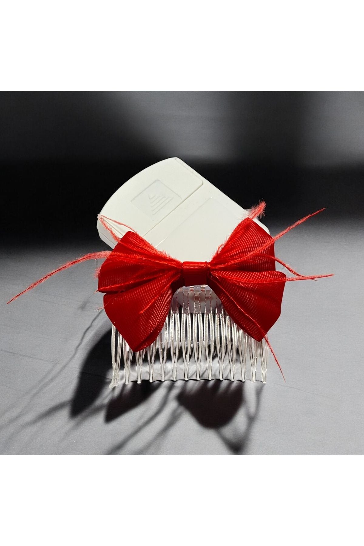 Handgemachte rote Federschleife, spezielles Design, Haarspange