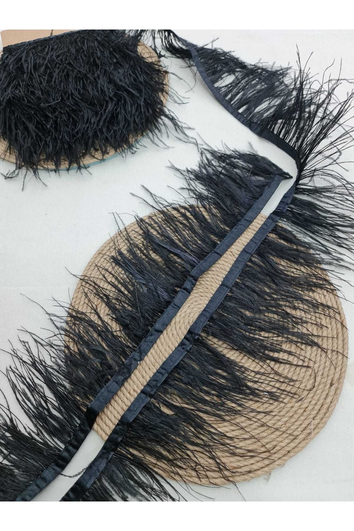 Gestreifte Feder Luxus Straußenfeder Schwarz 15 cm