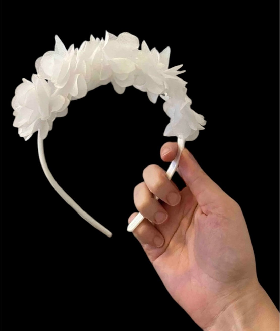 Weiße Brautjungfernkrone mit Laser-Blumenmuster
