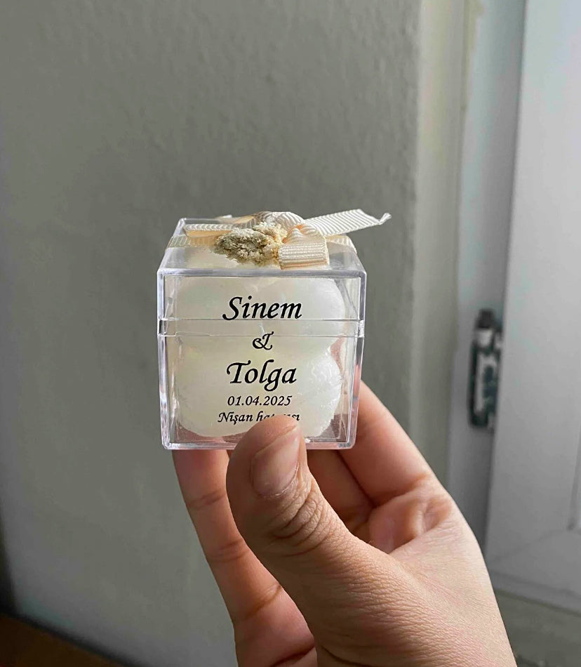 Özel Düğün Nikah Şekeri – Lüks Mini Çiçekli Bubble Mum Krem Kurdaleli Hediyelik (15 Adet)