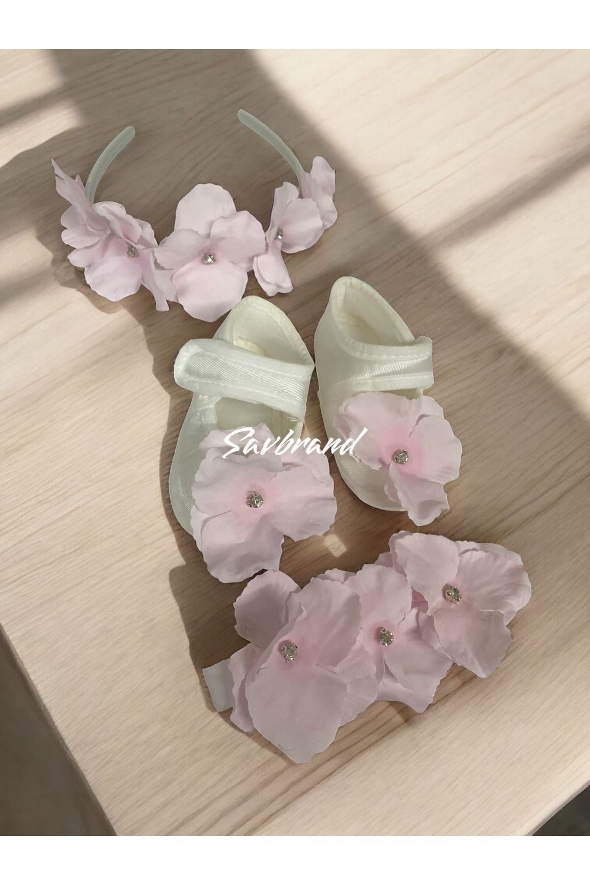 Ortancalı Lohusa Anne Tacı Bandanası ve Bebek Patiği