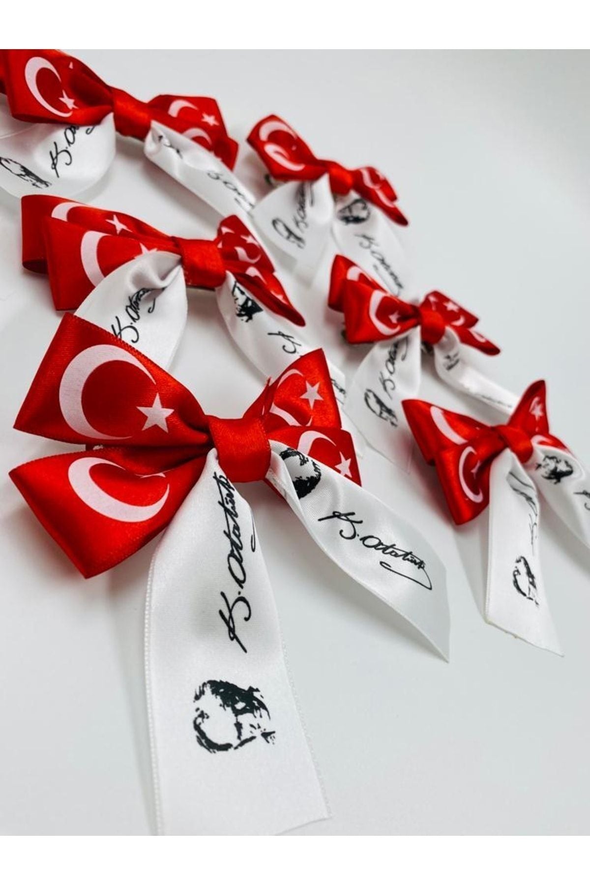 Atatürk Ve Bayraklı 23 Nisan 29 Ekim 19 Mayıs 30 Ağustos Bayram Tokaları Otomatik Toka 6 Adet