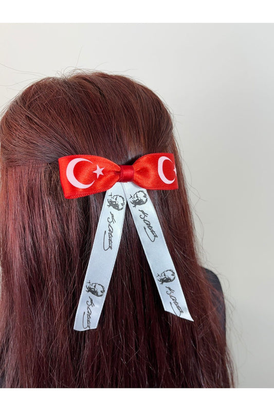 Türk Bayrağı Ve Atatürk İmzalı 23 Nisan Klipsli Toka