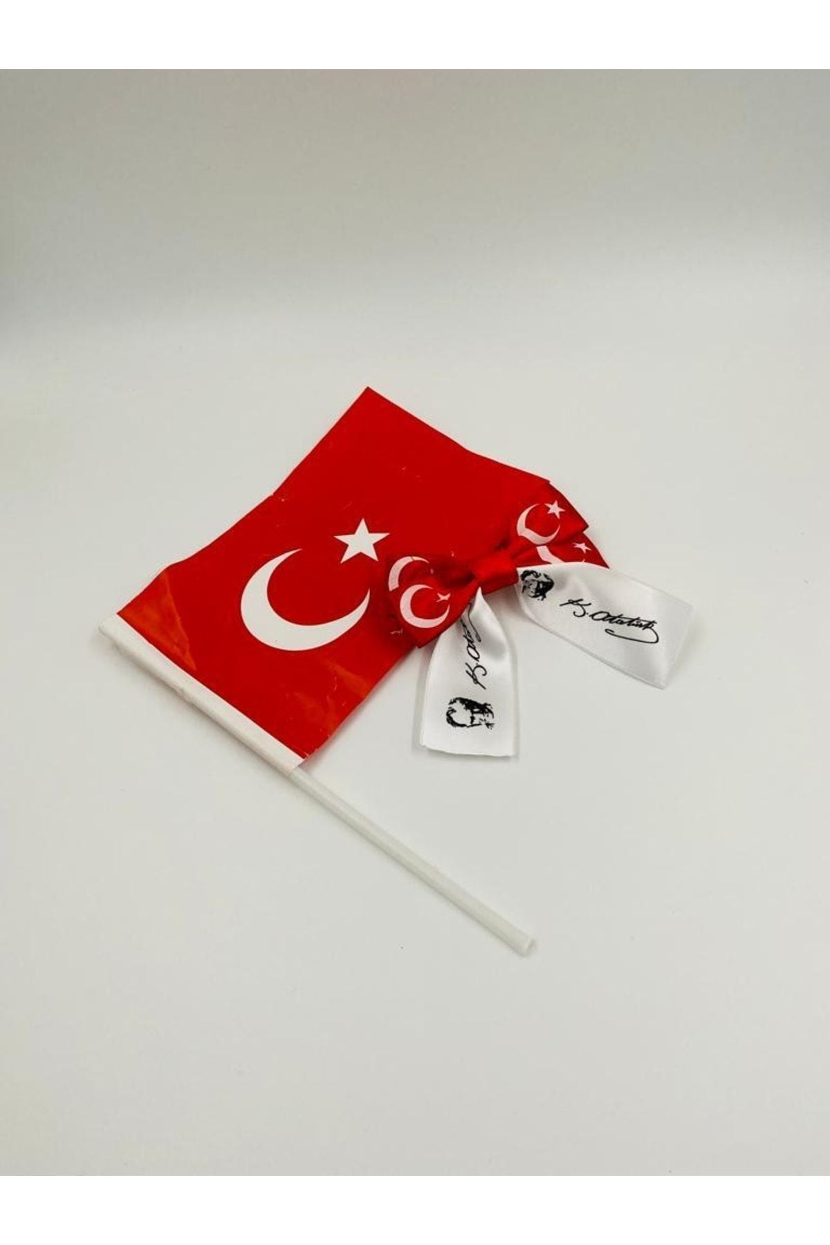 Atatürk Ve Bayraklı 23 Nisan 29 Ekim 19 Mayıs 30 Ağustos Bayram Tokaları Otomatik Toka 6 Adet