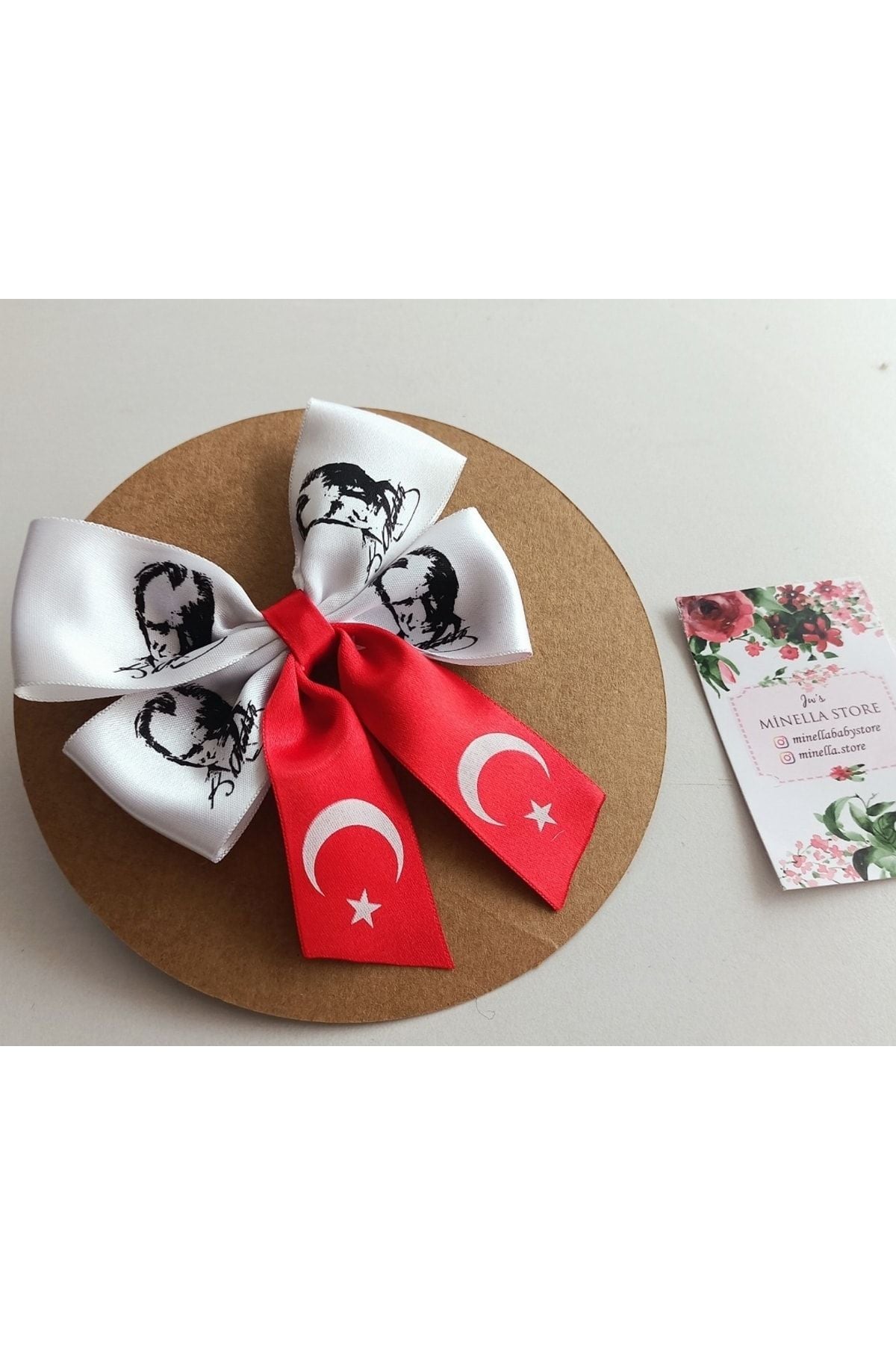 Türk Bayrağı Ve Atatürk Baskılı Taç 23 Nisan 29 Ekim Cumhuriyet Bayramı