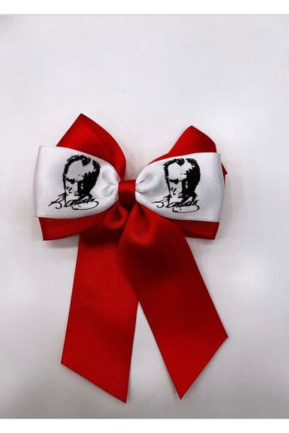 ROT-WEISSE SCHNALLE MIT ATATÜRK-DETAILS