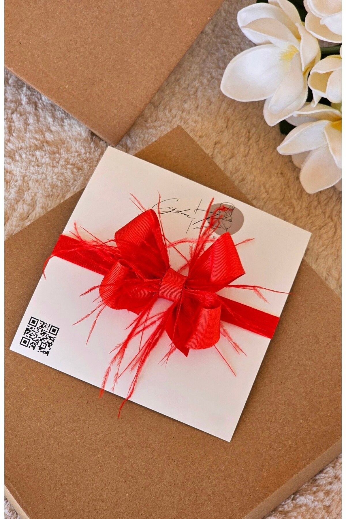 Kırmızı  Tüylü Anne Bebek Lohusa Taç Seti ( Yılbaşı Konseptli Taçlar)