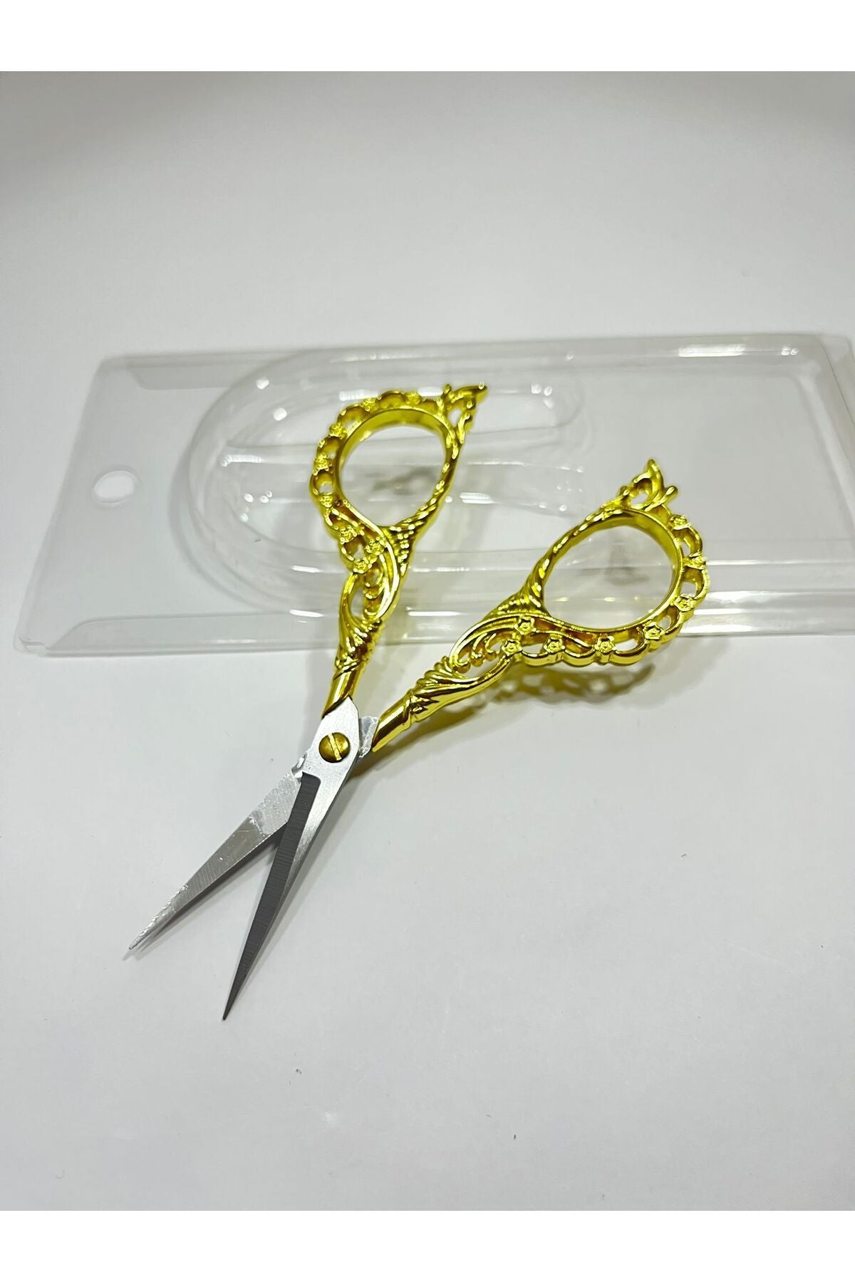 Nişan ve Söz Törenlerine Özel Gold Desenli Makas