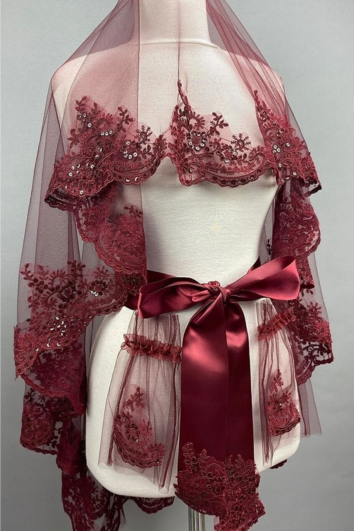 Burgunderroter luxuriöser Guipure Henna Cover Set Schleier