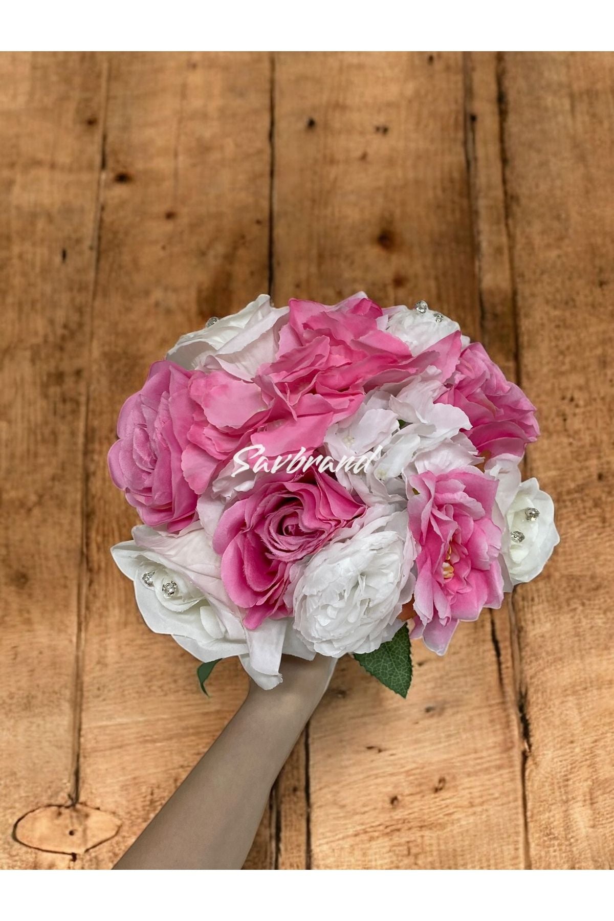 Brautstrauß aus rosa Rosen und Hortensien