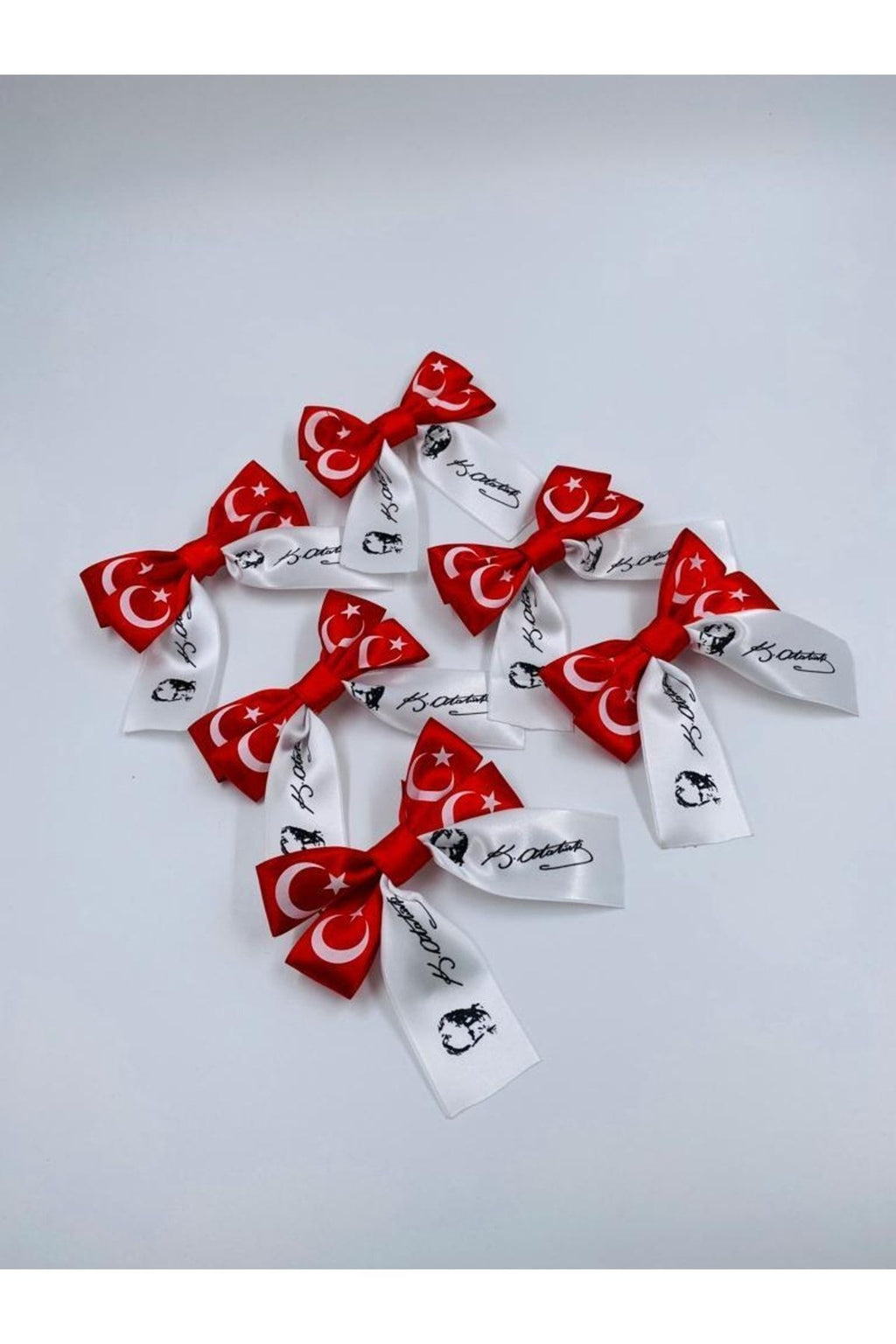 Atatürk Ve Bayraklı 23 Nisan 29 Ekim 19 Mayıs 30 Ağustos Bayram Tokaları Otomatik Toka 6 Adet