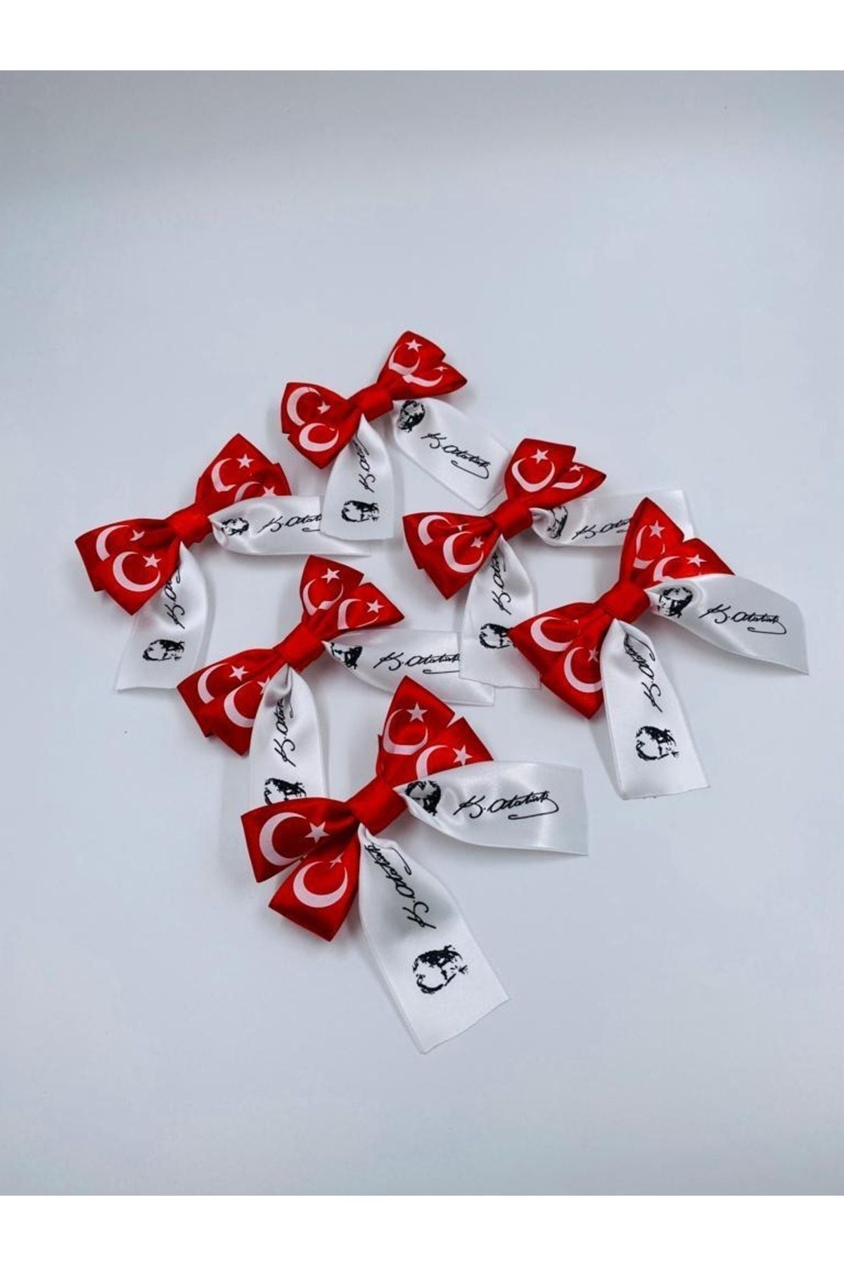Atatürk Ve Bayraklı 23 Nisan 29 Ekim 19 Mayıs 30 Ağustos Bayram Tokaları Otomatik Toka 6 Adet