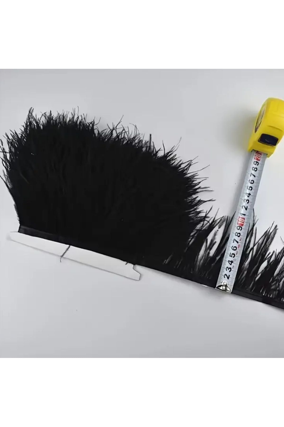 Schwarzes Straußenfederband – 9 cm Höhe, 1 Meter – Luxuriöses und natürliches Dekorationsmaterial