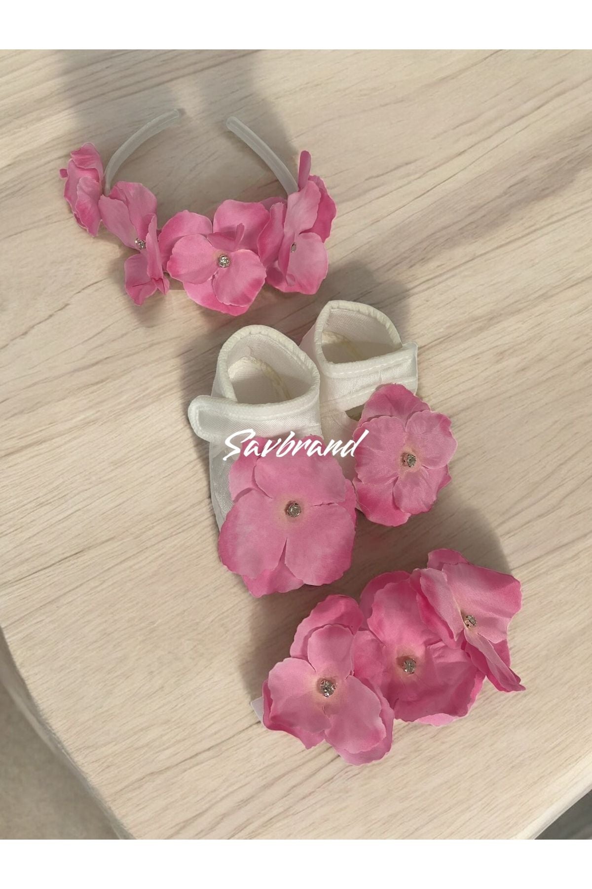 Ortancalı Lohusa Anne Tacı Bandanası ve Bebek Patiği