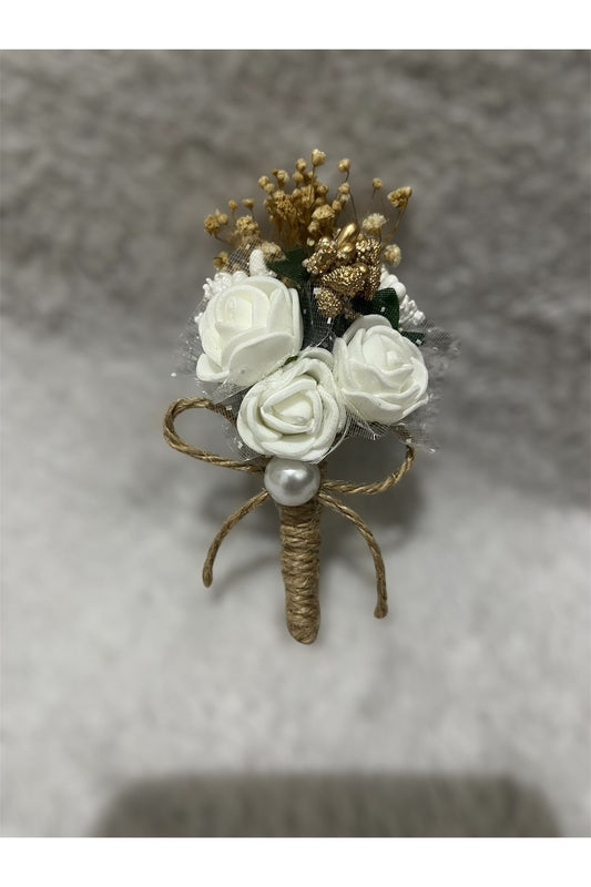 Schneeweiße Boutonniere mit weißen Tüllblumen und Gypsolu, weiße Latex-Gypsolu-Anstecknadel