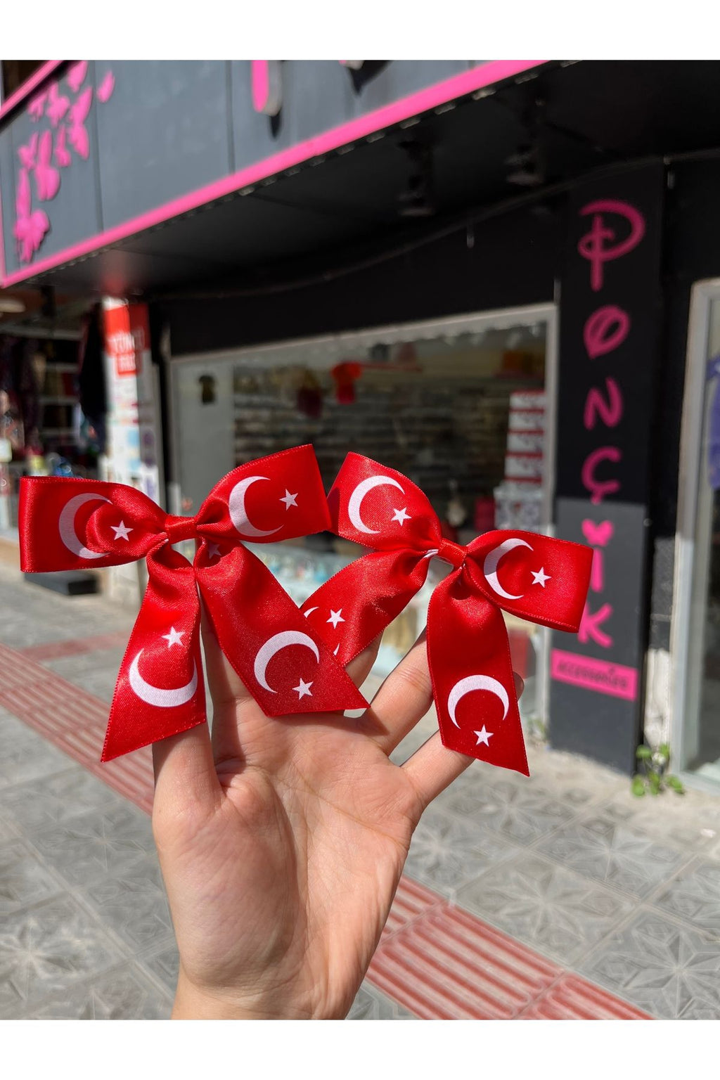 23 Nisan Tokası Kırmızı Fiyonk Ay Yıldızlı Pens Toka