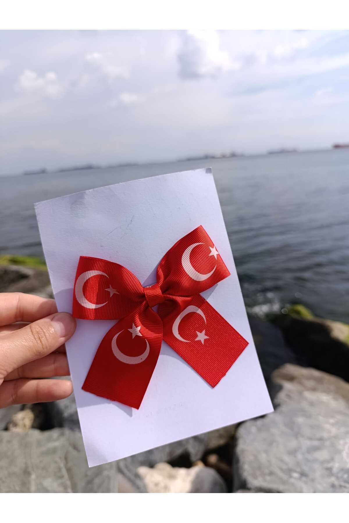 29 Ekim 23 Nisan Özel Bayrak Desenli El Yapımı Fiyonk Pens Toka