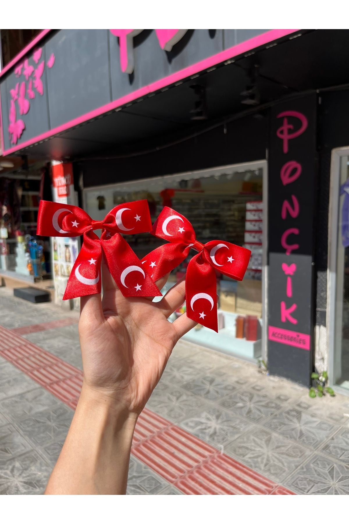 23 Nisan Tokası Kırmızı Fiyonk Ay Yıldızlı Pens Toka