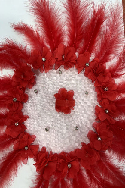 Gelinliğinize Işıltı ve Hareket: Kırmızı Tüylü ve Taşlı Halay Mendili