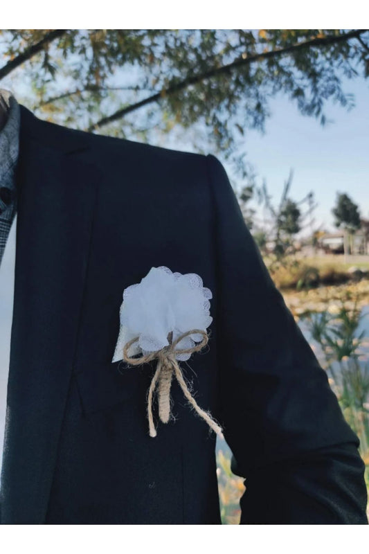 Kar Beyaz Çiçekli Yaka İğnesi Damat Yaka Çiçeği , Beyaz Çiçekli Broş Yaka Çiçeği , Yaka İğnesi