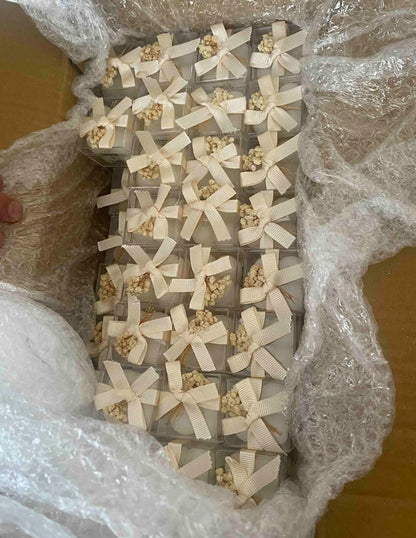 Özel Düğün Nikah Şekeri – Lüks Mini Çiçekli Bubble Mum Krem Kurdaleli Hediyelik (15 Adet)