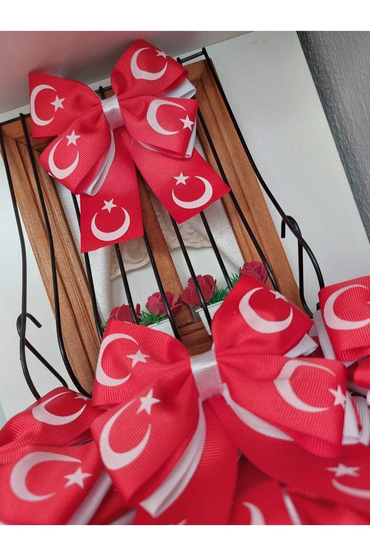 23 Nisan Ay Yıldız Türk Bayrağı Baskılı Kombin Toka Kırmızı Beyaz (paket Içeriği 11 Adettir.)