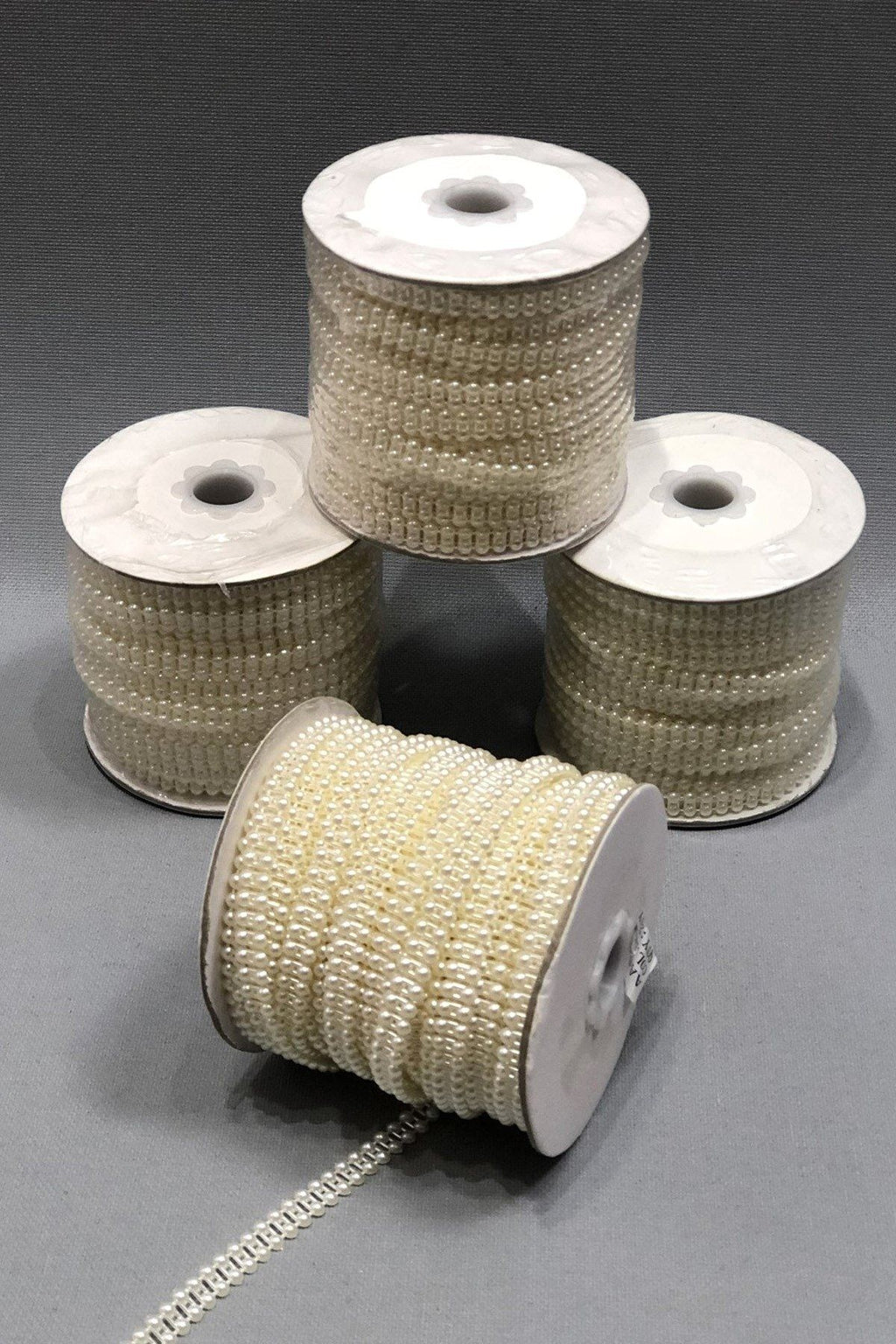 Krem Çift Sıra Kesik Inci 4 Mm 1 Metre