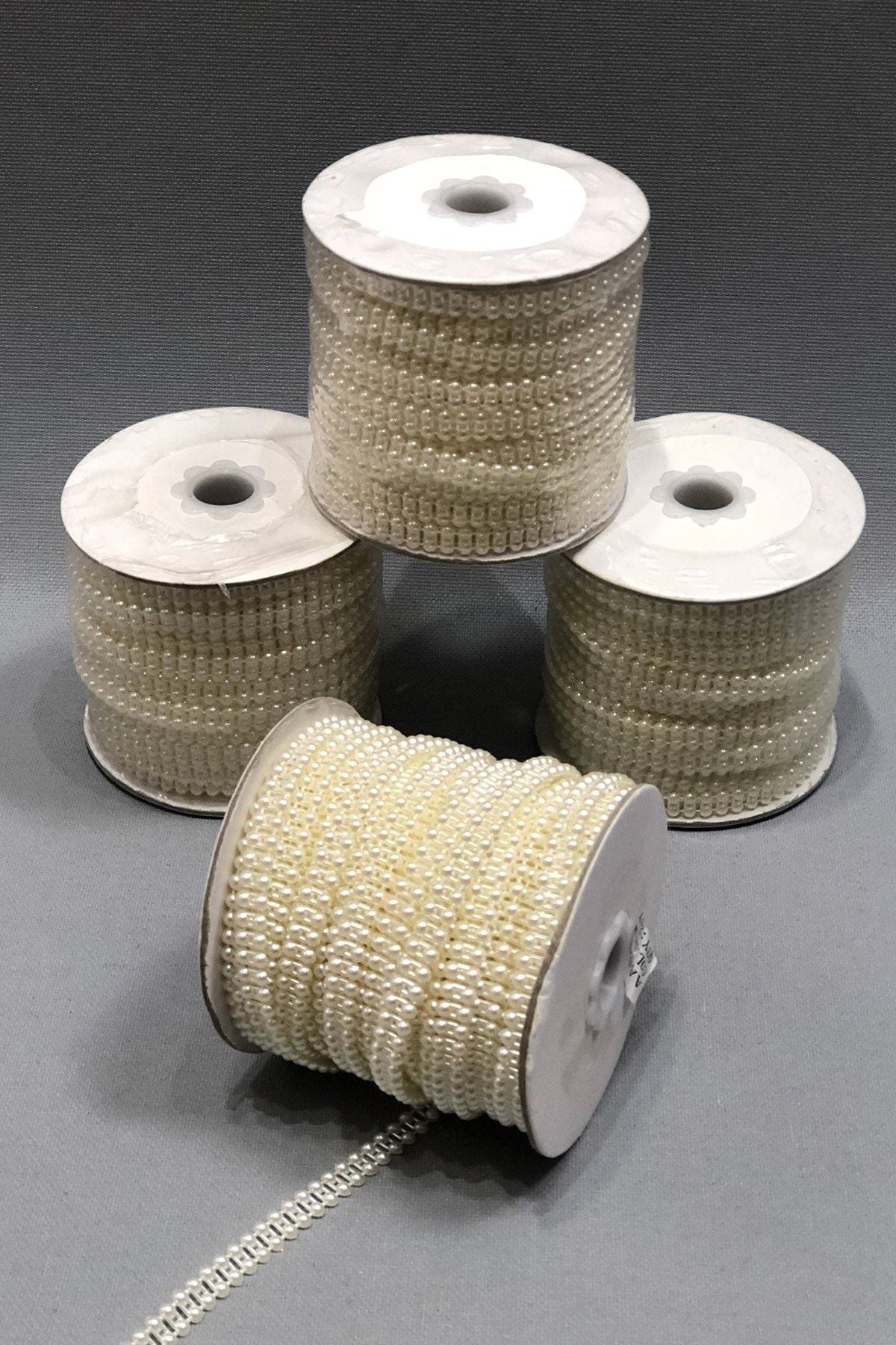 Krem Çift Sıra Kesik Inci 4 Mm 1 Metre