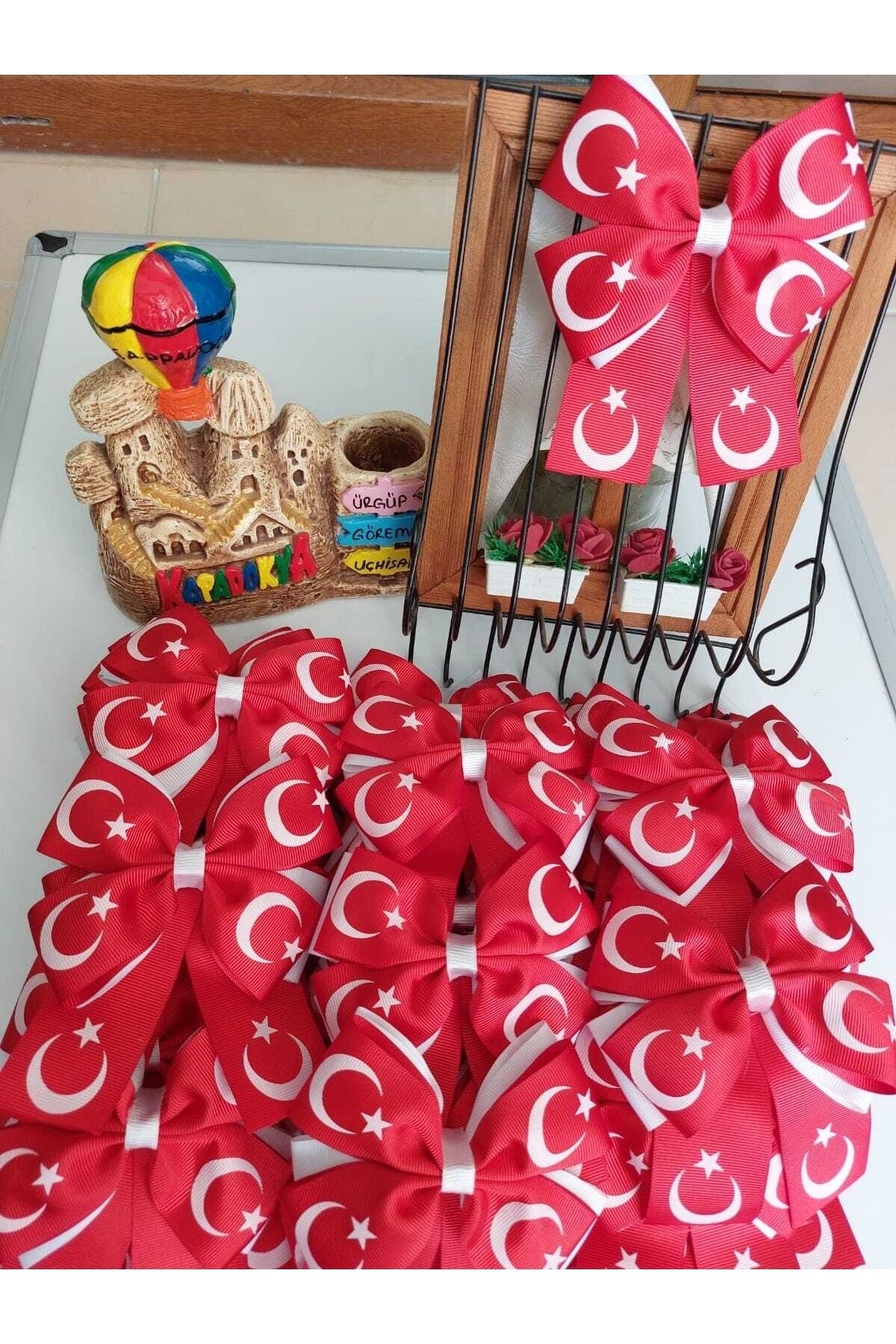 23 Nisan Ay Yıldız Türk Bayrağı Baskılı Kombin Toka Kırmızı Beyaz (paket Içeriği 11 Adettir.)