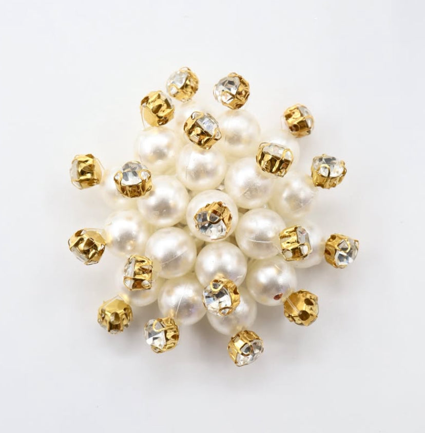 Perlensteinbrosche – Gold- und Silberfarbene Optionen Accessoire